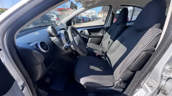 Peugeot 107 1.0 Active 9