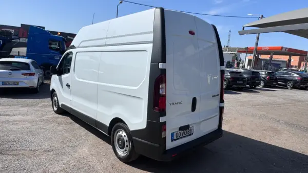 Renault Trafic 1.6 dCi L2H1 1.2T SS 9