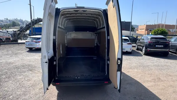 Renault Trafic 1.6 dCi L2H1 1.2T SS 10