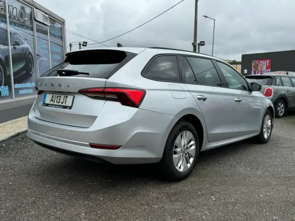Skoda Octavia Break 2.0 TDI Ambition DSG 8