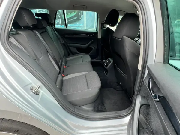 Skoda Octavia Break 2.0 TDI Ambition DSG 26