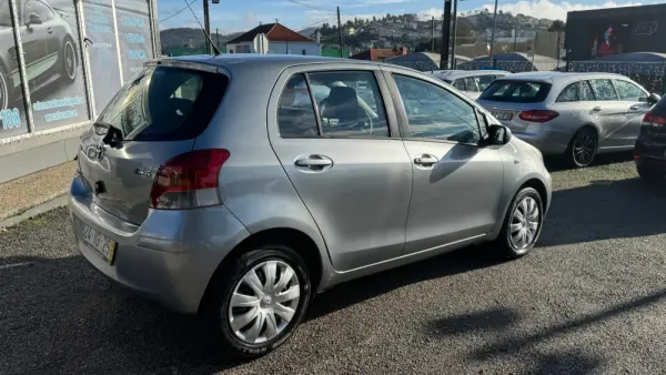 Toyota Yaris 1.0 VVT-i Comfort+AC 6