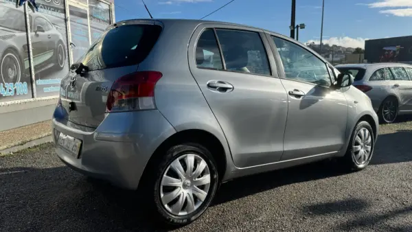 Toyota Yaris 1.0 VVT-i Comfort+AC 7