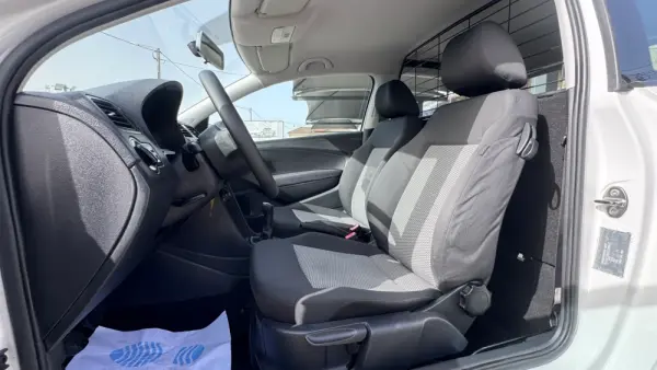 Volkswagen Polo 1.2 TDi BlueMotion 8