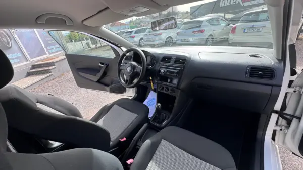 Volkswagen Polo 1.2 TDi BlueMotion 11
