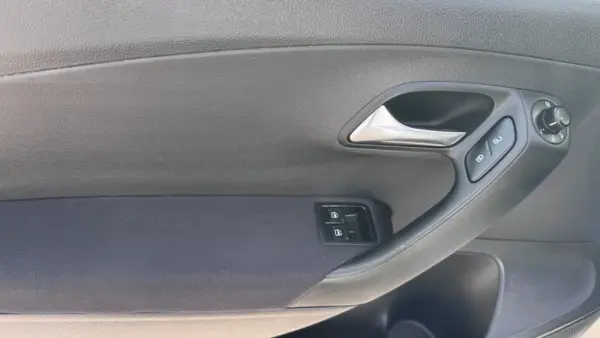Volkswagen Polo 1.2 TDi BlueMotion 17