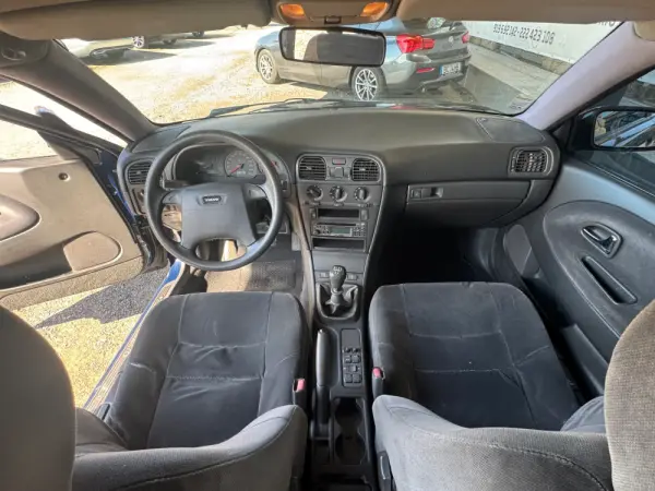 Volvo S40 1.6 18