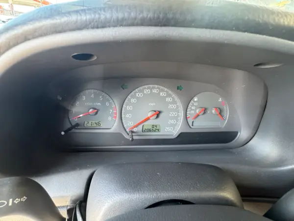 Volvo S40 1.6 22