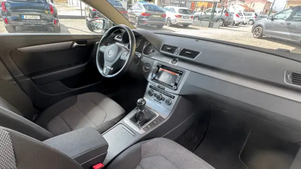 Volkswagen Passat 1.6 TDI BlueMotion 48