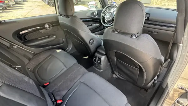 MINI Clubman One D Sport Edition 32