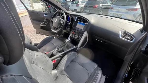 Citroen DS4 1.6 e-HDi So Chic 22