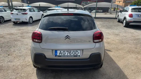 Citroen C3 1.2 PureTech C-Series 8
