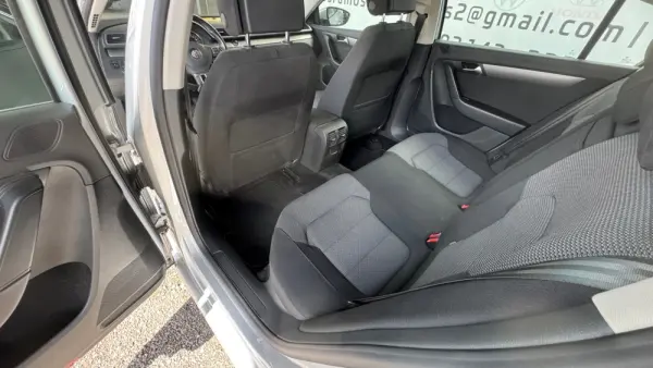 Volkswagen Passat 1.6 TDI BlueMotion 22