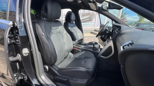 Citroen DS4 1.6 e-HDi So Chic 19
