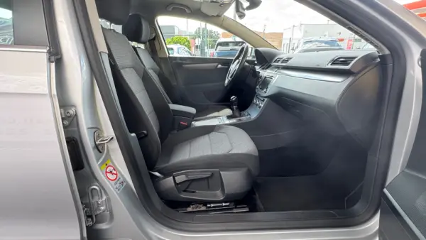 Volkswagen Passat 1.6 TDI BlueMotion 42