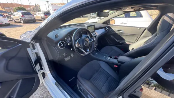 Mercedes-Benz CLA 220 (CDI) d 7G-DCT AMG Line 63
