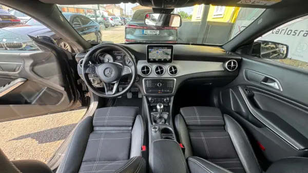 Mercedes-Benz CLA 200 d Shooting Brake Urban 31