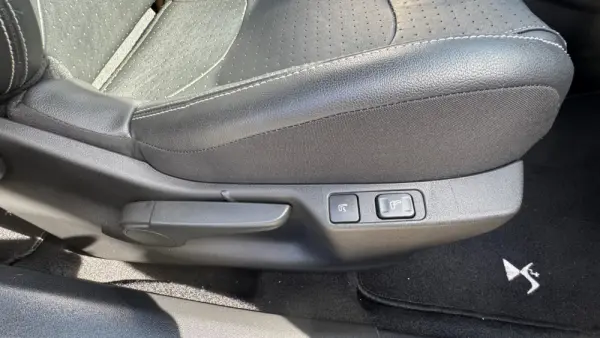 Citroen DS4 1.6 e-HDi So Chic 23