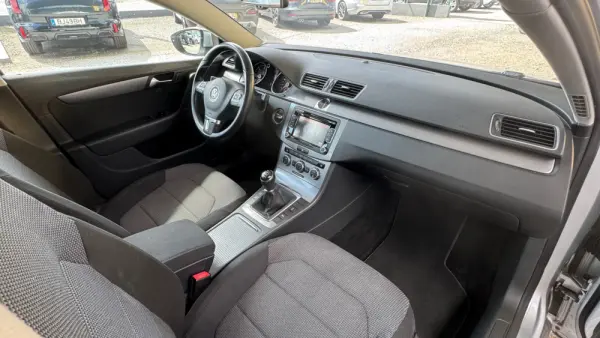 Volkswagen Passat 1.6 TDI BlueMotion 44