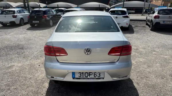 Volkswagen Passat 1.6 TDI BlueMotion 8