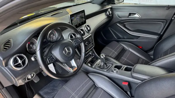 Mercedes-Benz CLA 200 d Shooting Brake Urban 26