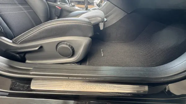 Mercedes-Benz CLA 200 d Shooting Brake Urban 38