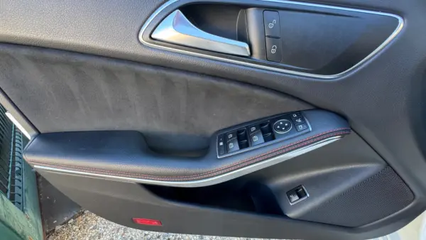 Mercedes-Benz CLA 220 (CDI) d 7G-DCT AMG Line 65