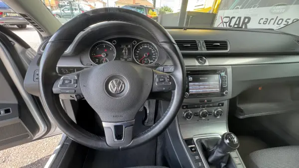 Volkswagen Passat 1.6 TDI BlueMotion 29