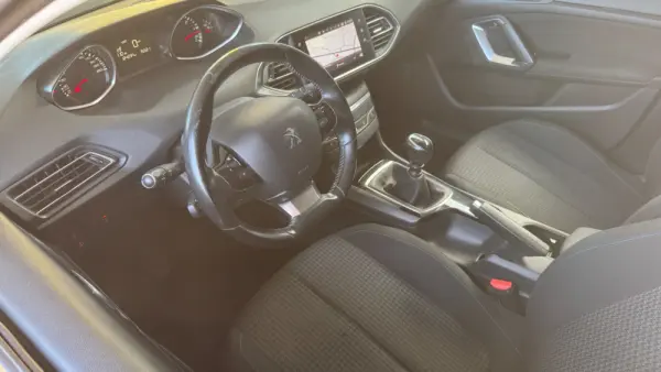 Peugeot 308 SW 1.5 BlueHDi Style 17