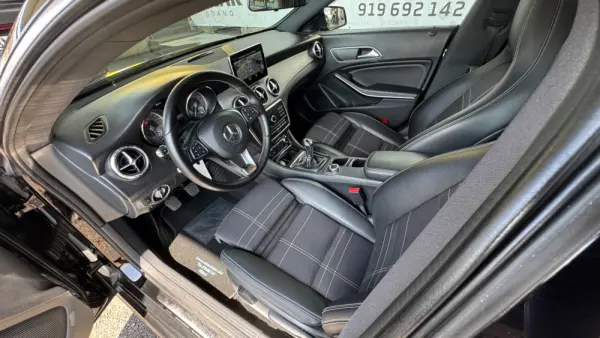 Mercedes-Benz CLA 200 d Shooting Brake Urban 25
