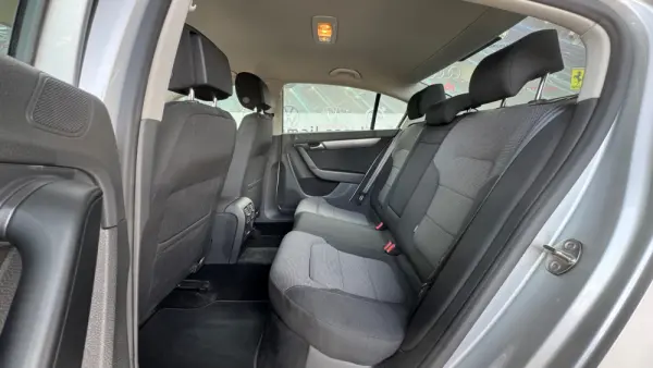 Volkswagen Passat 1.6 TDI BlueMotion 21