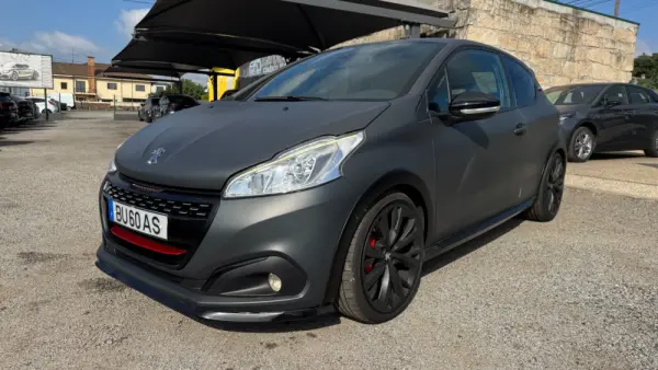 Peugeot 208 1.6 e-THP GTi by Sport 2