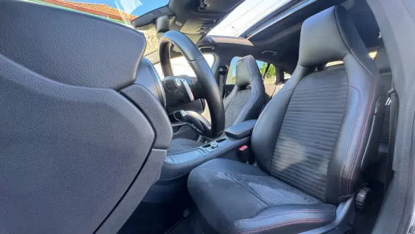 Mercedes-Benz CLA 220 (CDI) d 7G-DCT AMG Line 23