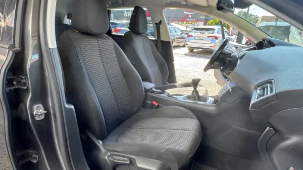 Peugeot 308 SW 1.5 BlueHDi Style 26