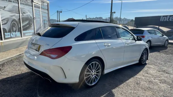 Mercedes-Benz CLA 220 (CDI) d 7G-DCT AMG Line 10
