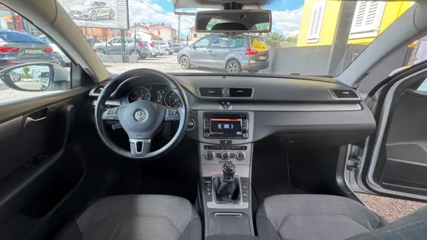 Volkswagen Passat 1.6 TDI BlueMotion 47