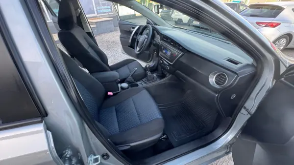 Toyota Auris Touring Sports 1.4 D-4D Active+AC 21