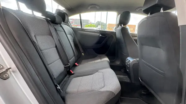 Volkswagen Passat 1.6 TDI BlueMotion 45