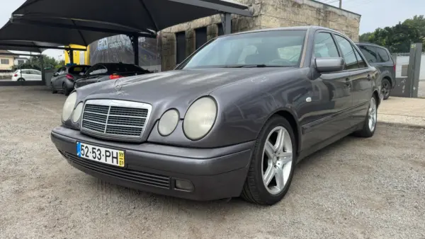Mercedes-Benz E 220 CDI Classic 2