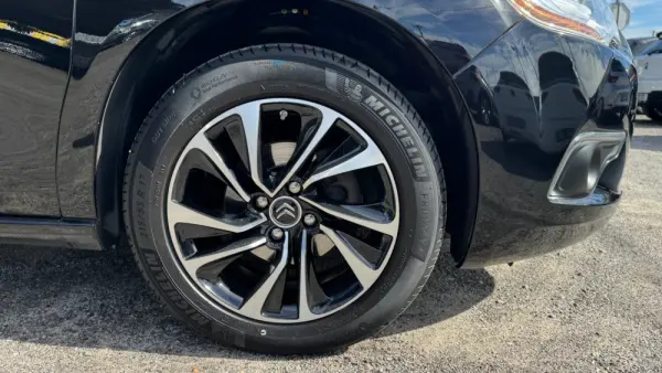 Citroen DS4 1.6 e-HDi So Chic 6