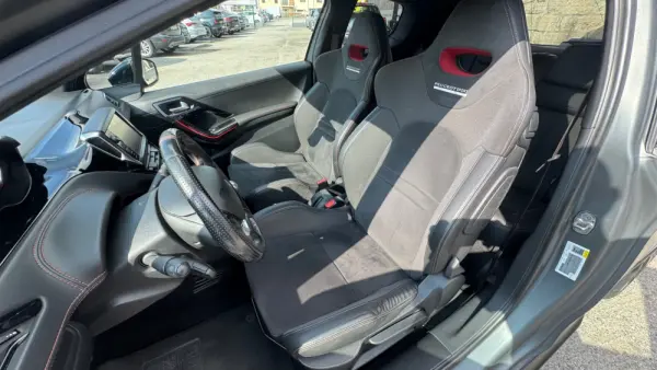 Peugeot 208 1.6 e-THP GTi by Sport 18