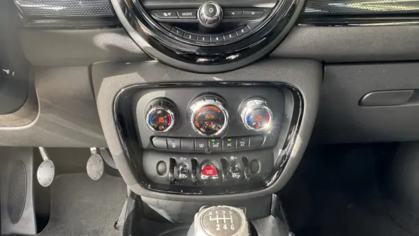 MINI Clubman One D Sport Edition 45