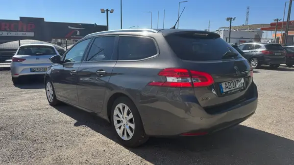 Peugeot 308 SW 1.5 BlueHDi Style 7