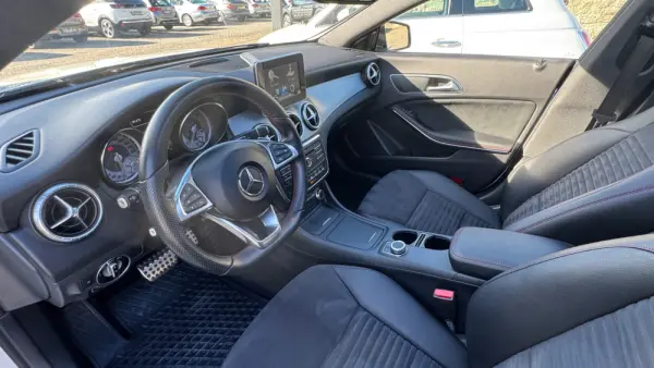 Mercedes-Benz CLA 220 (CDI) d 7G-DCT AMG Line 24