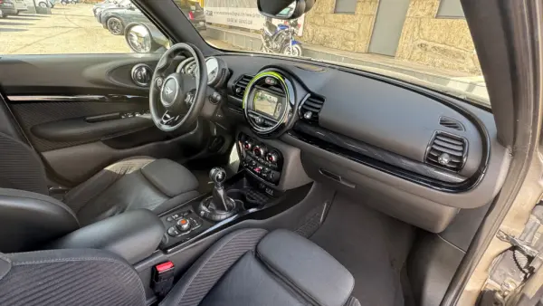 MINI Clubman One D Sport Edition 29