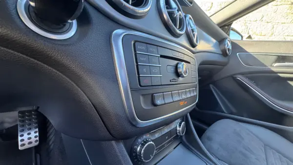 Mercedes-Benz CLA 220 (CDI) d 7G-DCT AMG Line 47