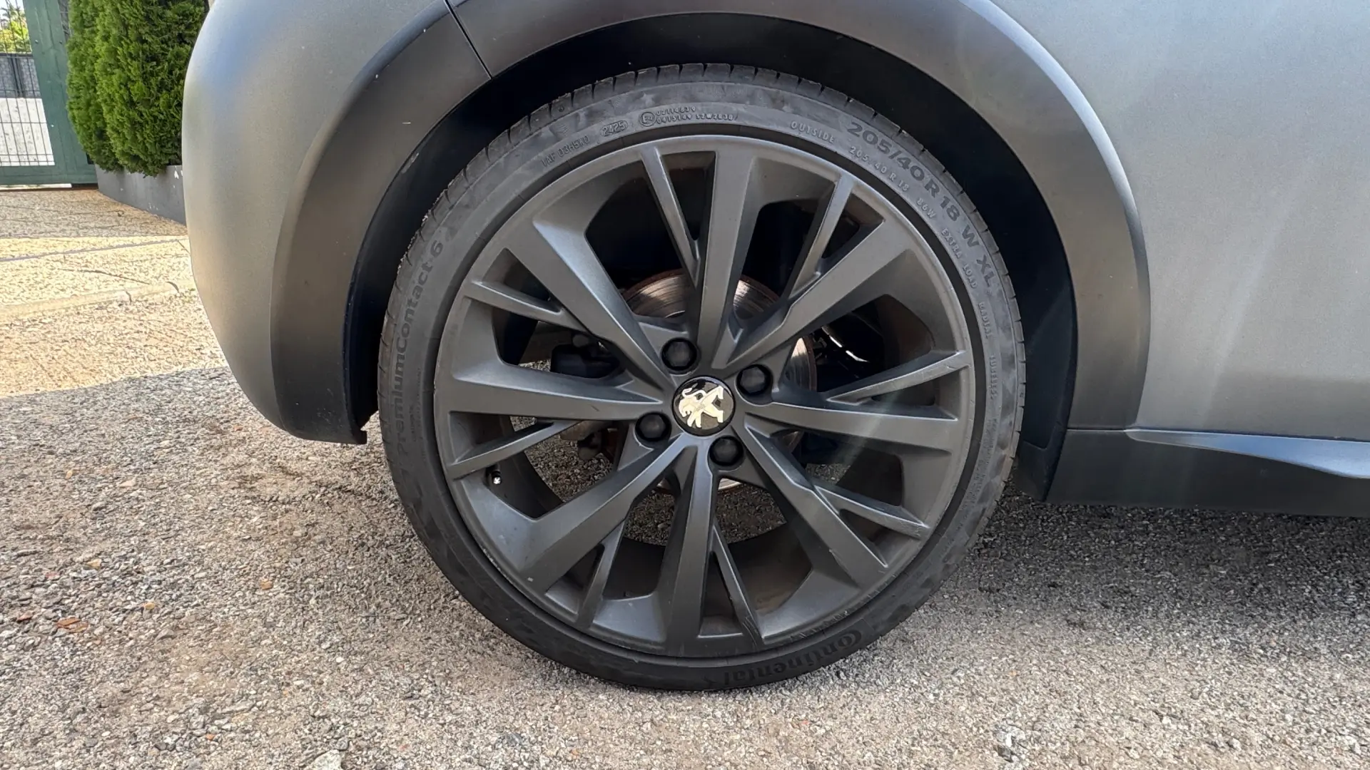 Peugeot 208 1.6 e-THP GTi by Sport 16