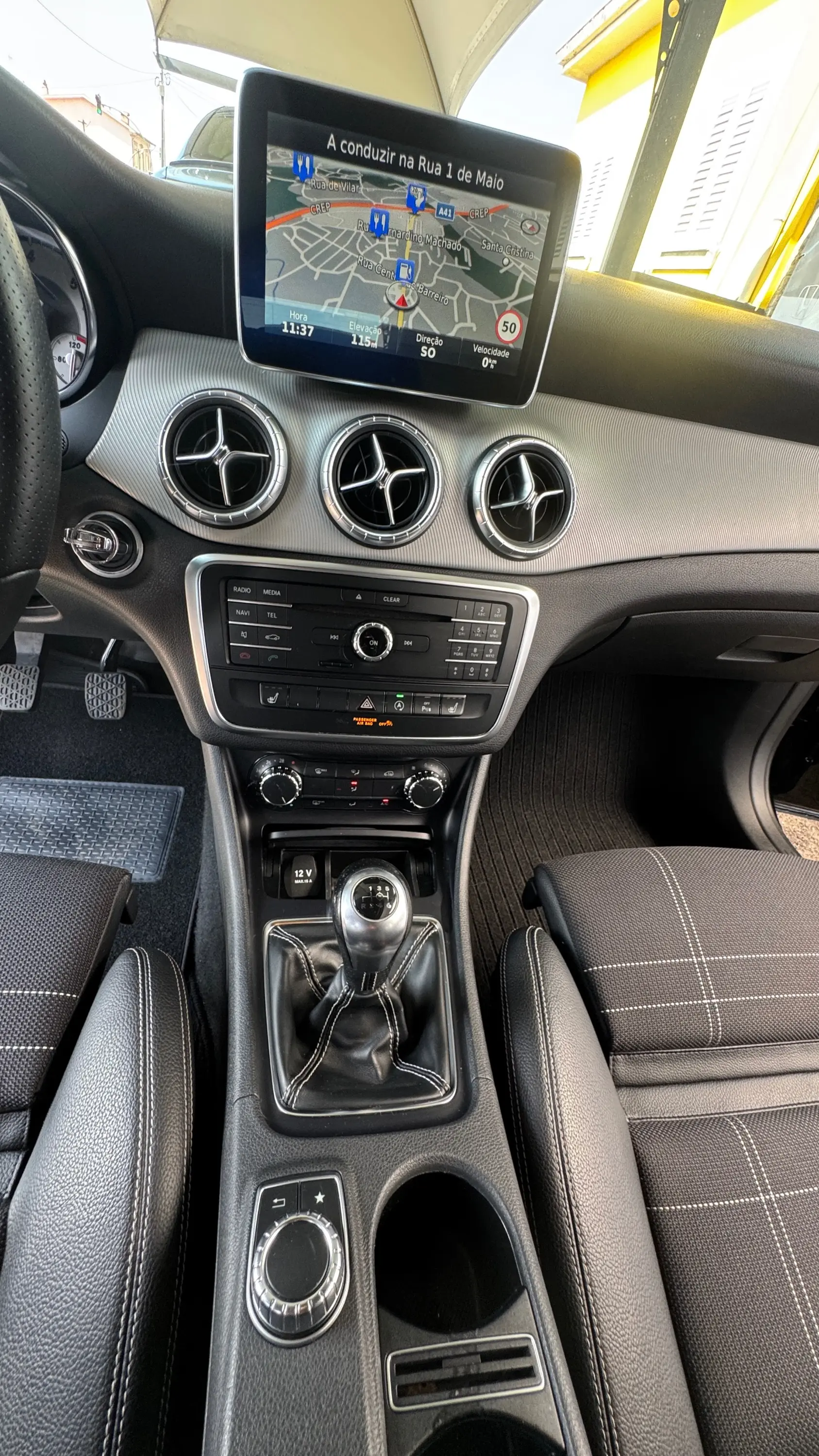 Mercedes-Benz CLA 200 d Shooting Brake Urban 47