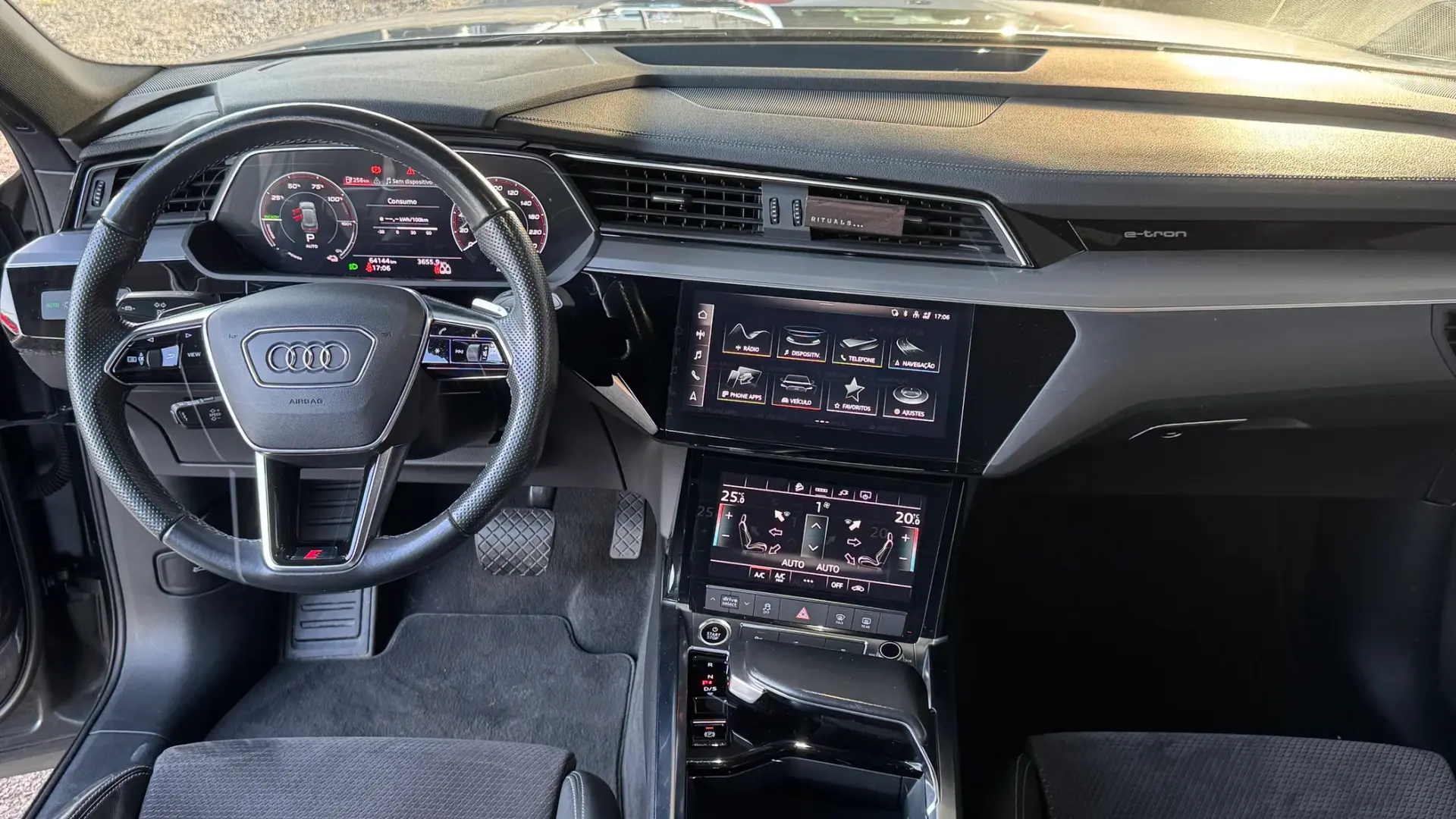 Audi e-tron Sportback 55 quattro S line 27