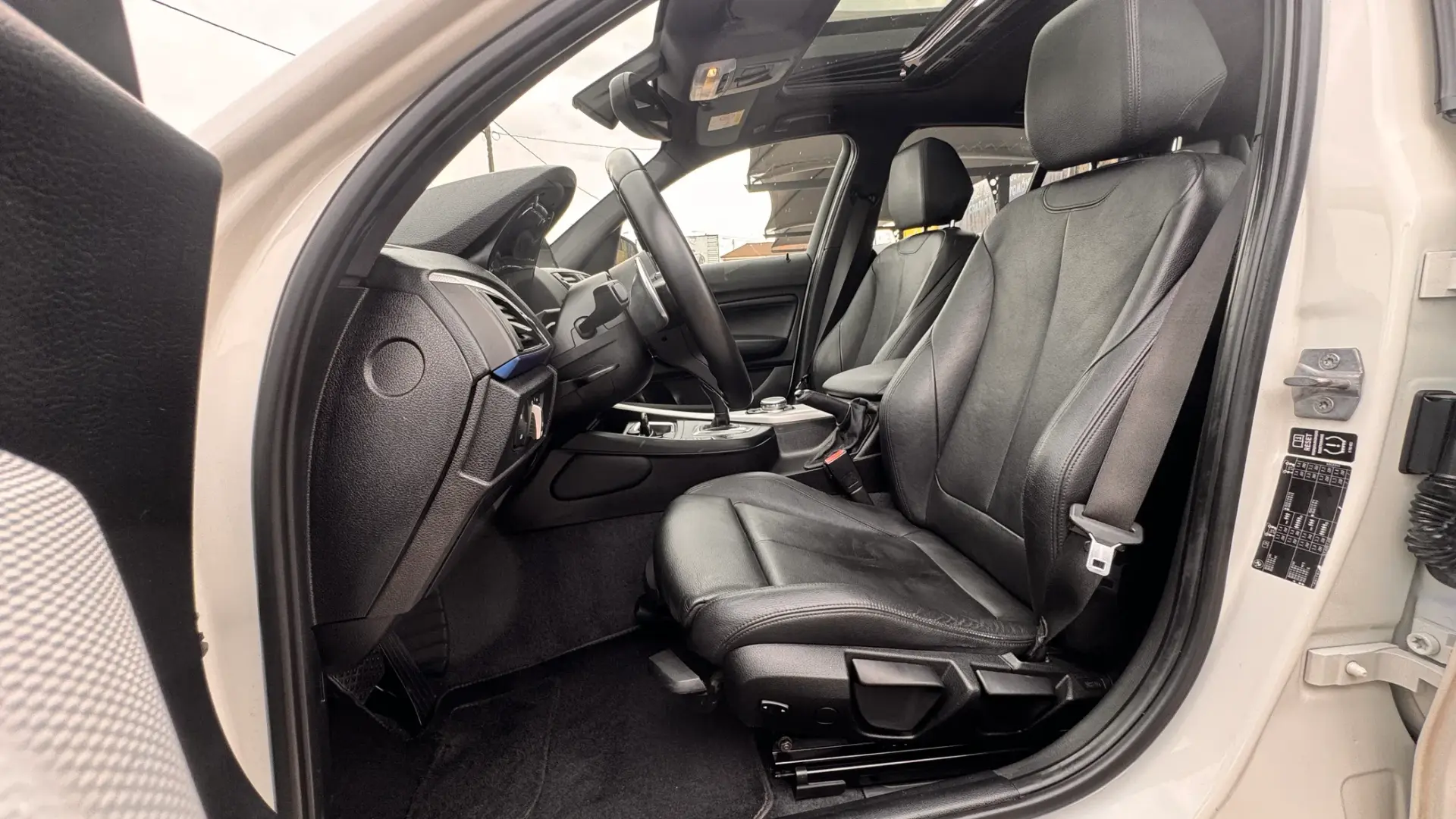 BMW 120 d Pack M Auto 17